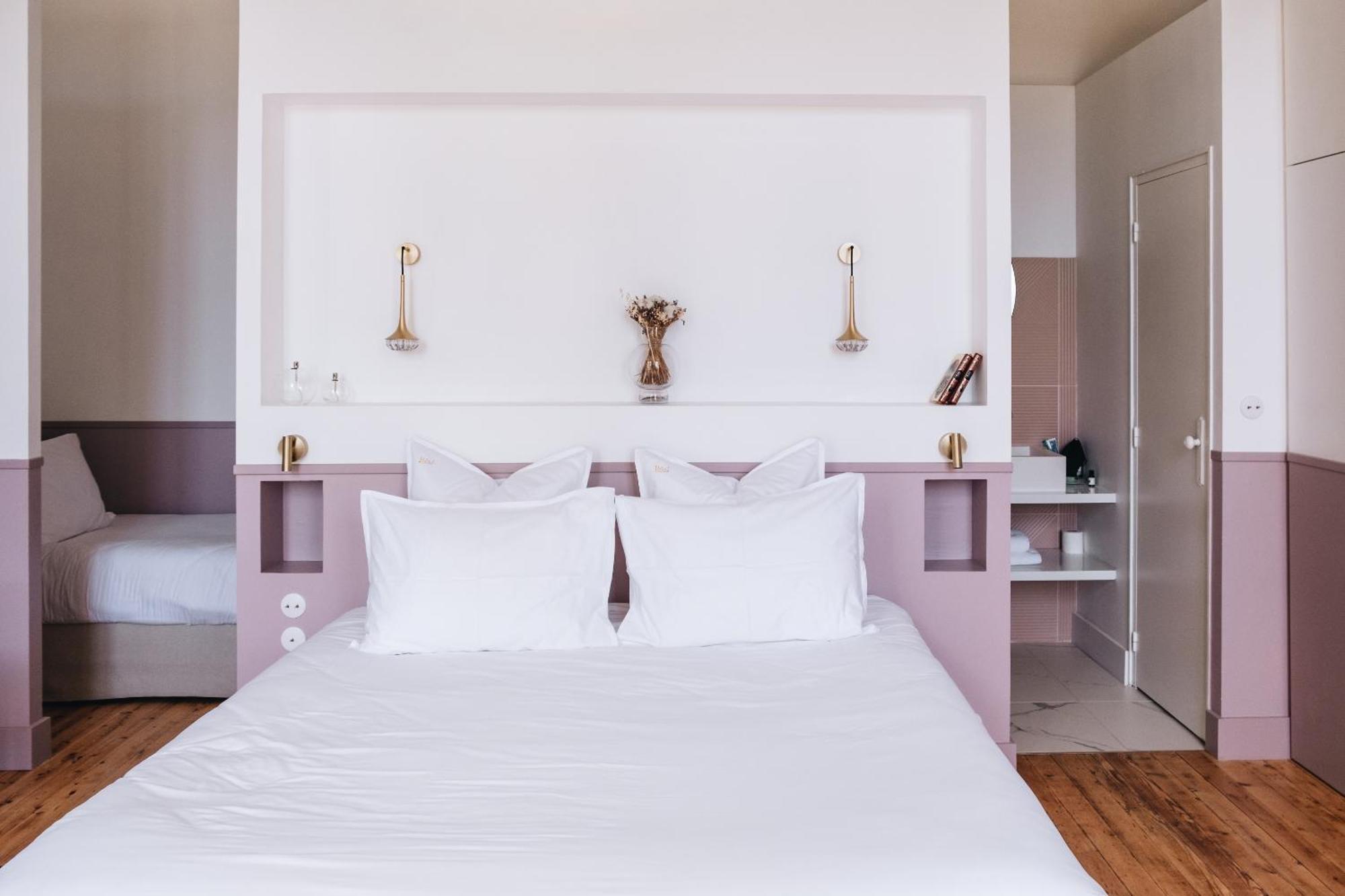 Le Château Réal Saint-Seurin-de-Cadourne Habitación foto