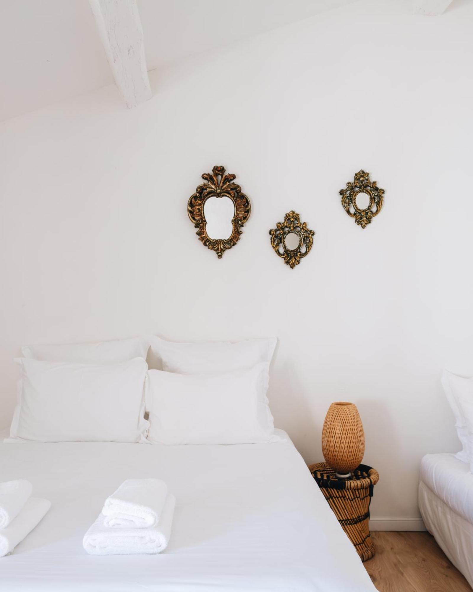 Le Château Réal Saint-Seurin-de-Cadourne Habitación foto