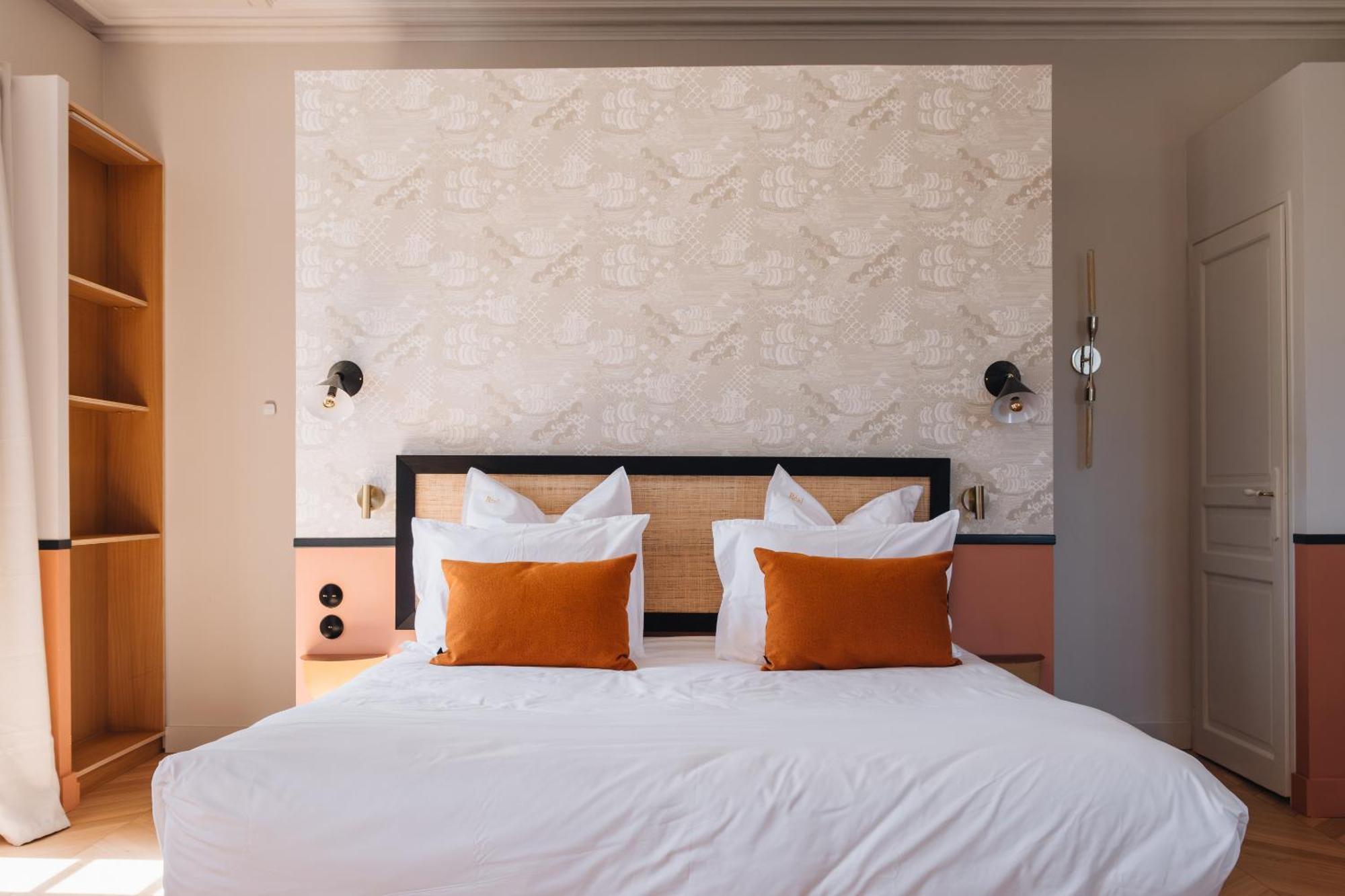Le Château Réal Saint-Seurin-de-Cadourne Habitación foto
