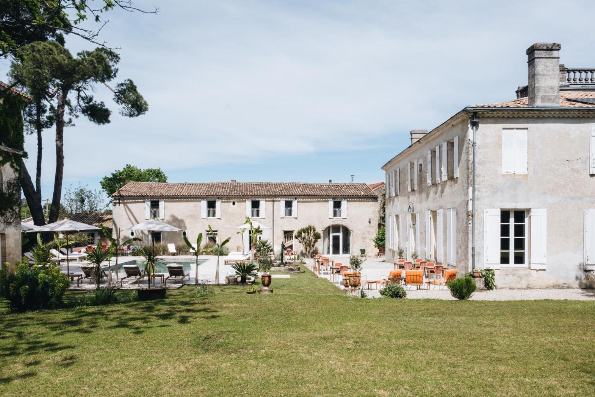 Le Château Réal Saint-Seurin-de-Cadourne Habitación foto