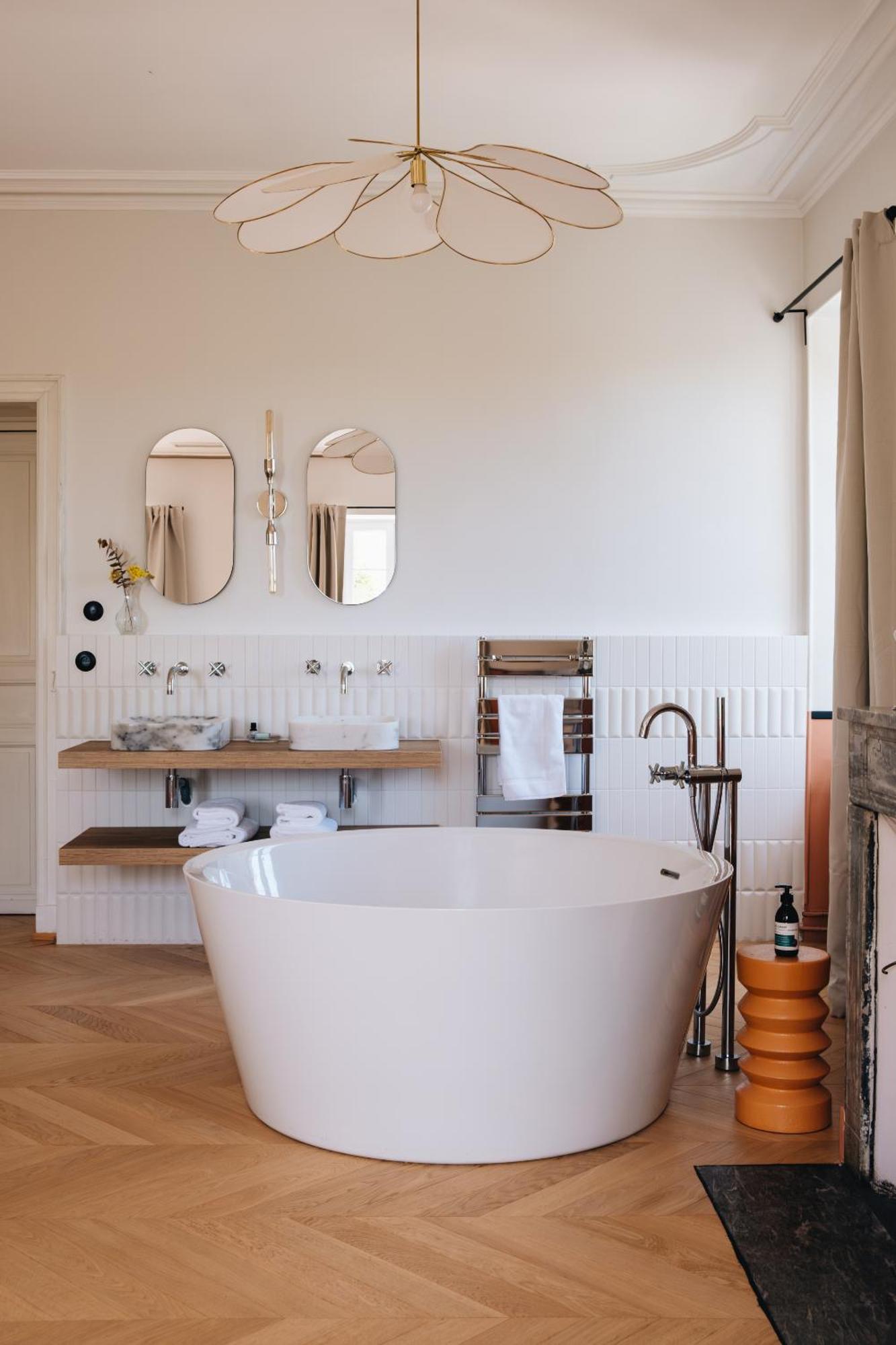 Le Château Réal Saint-Seurin-de-Cadourne Habitación foto