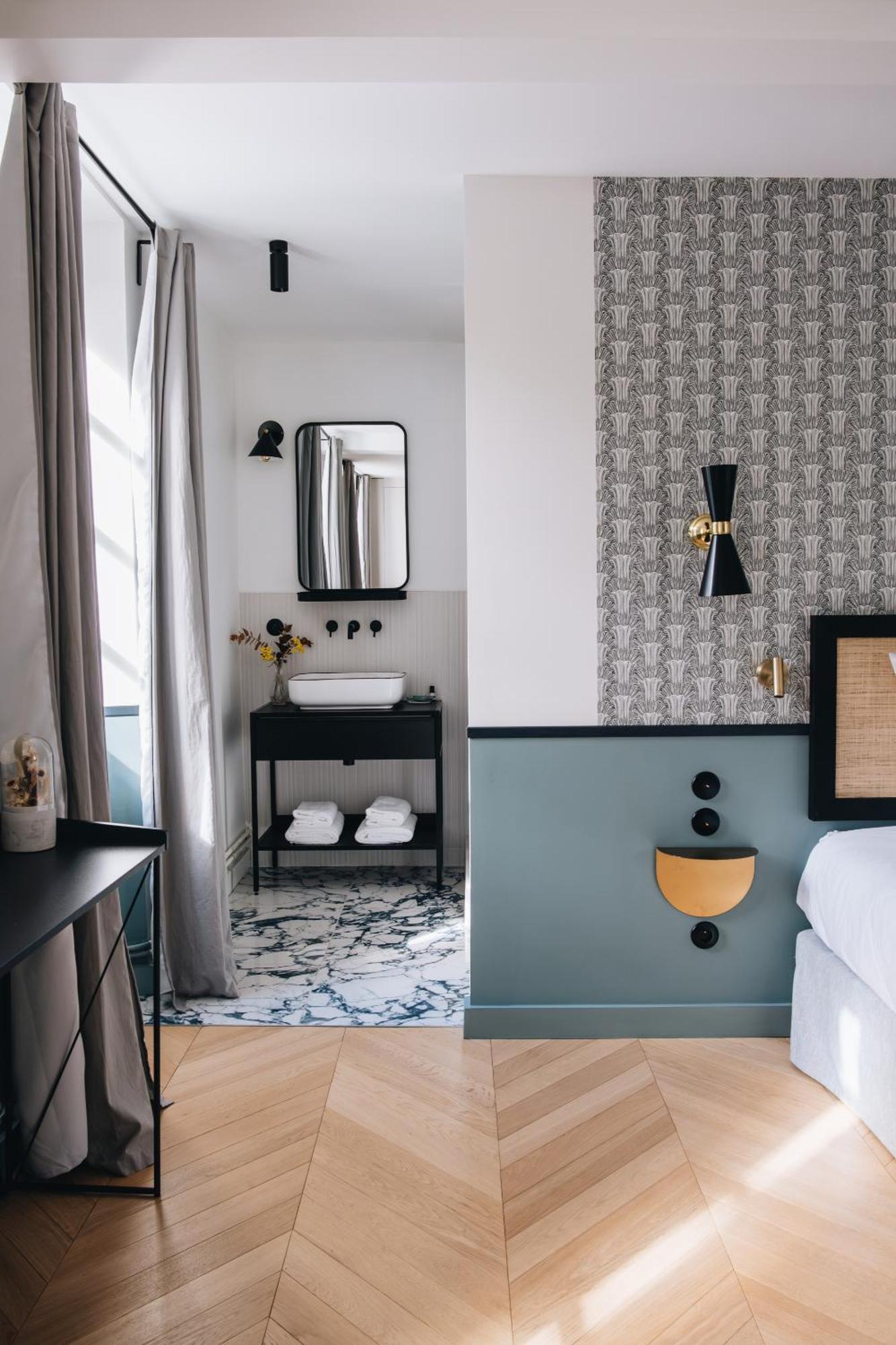 Le Château Réal Saint-Seurin-de-Cadourne Habitación foto